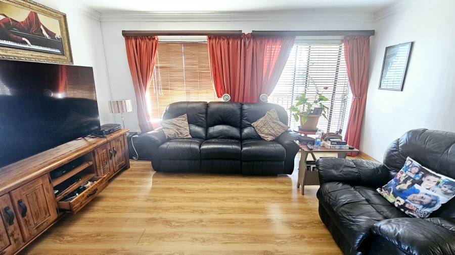 3 Bedroom Property for Sale in Dana Bay Western Cape